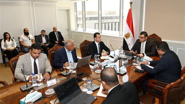 وزير الإسكان يصدر تكليفات جديدة لمسئولي الوزارة بسبب حدائق تلال الفسطاط وزير الإسكان يصدر تكليفات جديدة لمسئولي الوزارة بسبب حدائق تلال الفسطاط