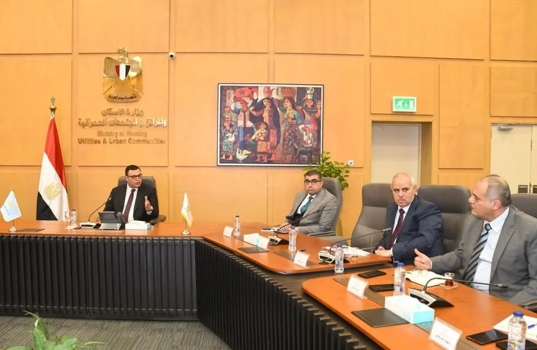 وزير الإسكان يعقد اجتماعًا دوريًا لمراجعة مشاريع الإسكان في عدة مدن جديدة. وزير الإسكان يعقد اجتماعًا دوريًا لمراجعة مشاريع الإسكان في عدة مدن جديدة.
