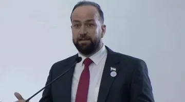 وزير الإعلام السوري الانتقالي: حرية العمل الصحفي مكفولة بسورية وسنُطلق مجموعة صُحف وإذاعات