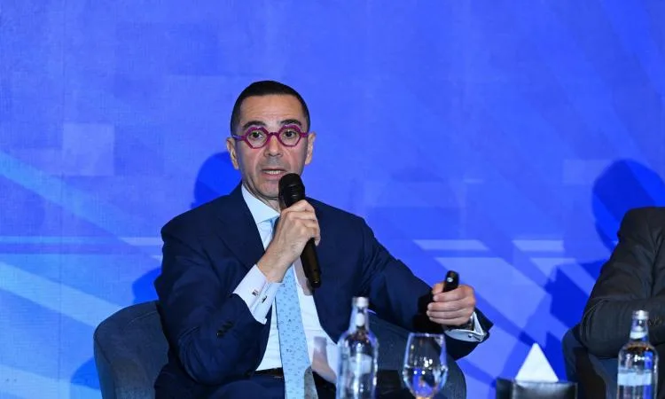 وزير الاستثمار: الحكومة تضمن التواصل الدائم مع المستثمرين لتسهيل التحديات. وزير الاستثمار: الحكومة تضمن التواصل الدائم مع المستثمرين لتسهيل التحديات.