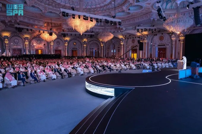 وزير الاستثمار في المنتدى السعودي الأمريكي: تغييرات سريعة واضطرابات اقتصادية تعيد تشكيل ملامح الاقتصاد العالمي وزير الاستثمار في المنتدى السعودي الأمريكي: تغييرات سريعة واضطرابات اقتصادية تعيد تشكيل ملامح الاقتصاد العالمي