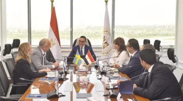 وزير الاستثمار يبحث مع السفير السويدي سبل تعزيز العلاقات الاقتصادية بين البلدين