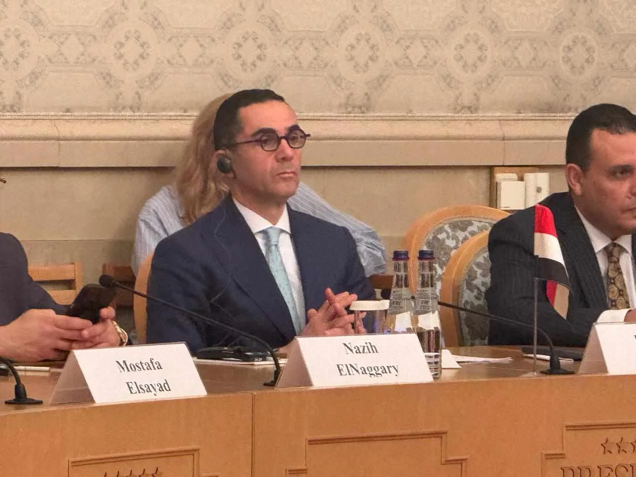 وزير الاستثمار يناقش فرص التعاون وتوسيع النشاط مع كبرى الشركات الروسية في السوق المصرية. وزير الاستثمار يناقش فرص التعاون وتوسيع النشاط مع كبرى الشركات الروسية في السوق المصرية.