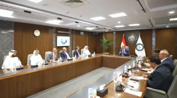 وزير البترول يبحث مع «موانئ أبوظبي» سبل تعزيز التعاون في البنية التحتية والطاقة النظيفة