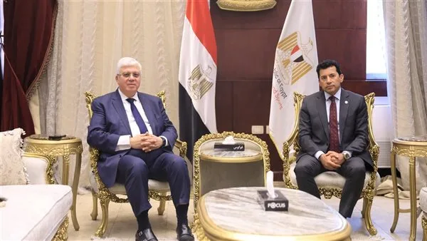 وزير التعليم العالي يشهد انطلاق سلسلة الحوارات الشبابية وزير التعليم العالي يشهد انطلاق سلسلة الحوارات الشبابية