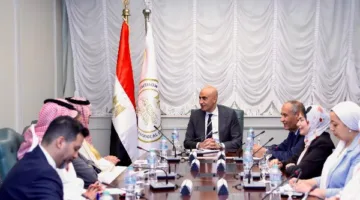 وزير التعليم يبحث التعاون مع مدير مكتب التربية العربي لدول الخليج