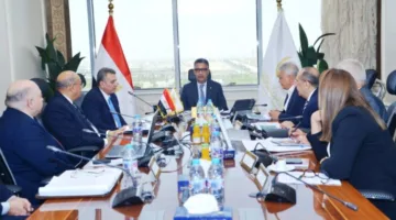 وزير التموين يؤكد أهمية تعزيز المخزون الاستراتيجي من الزيوت