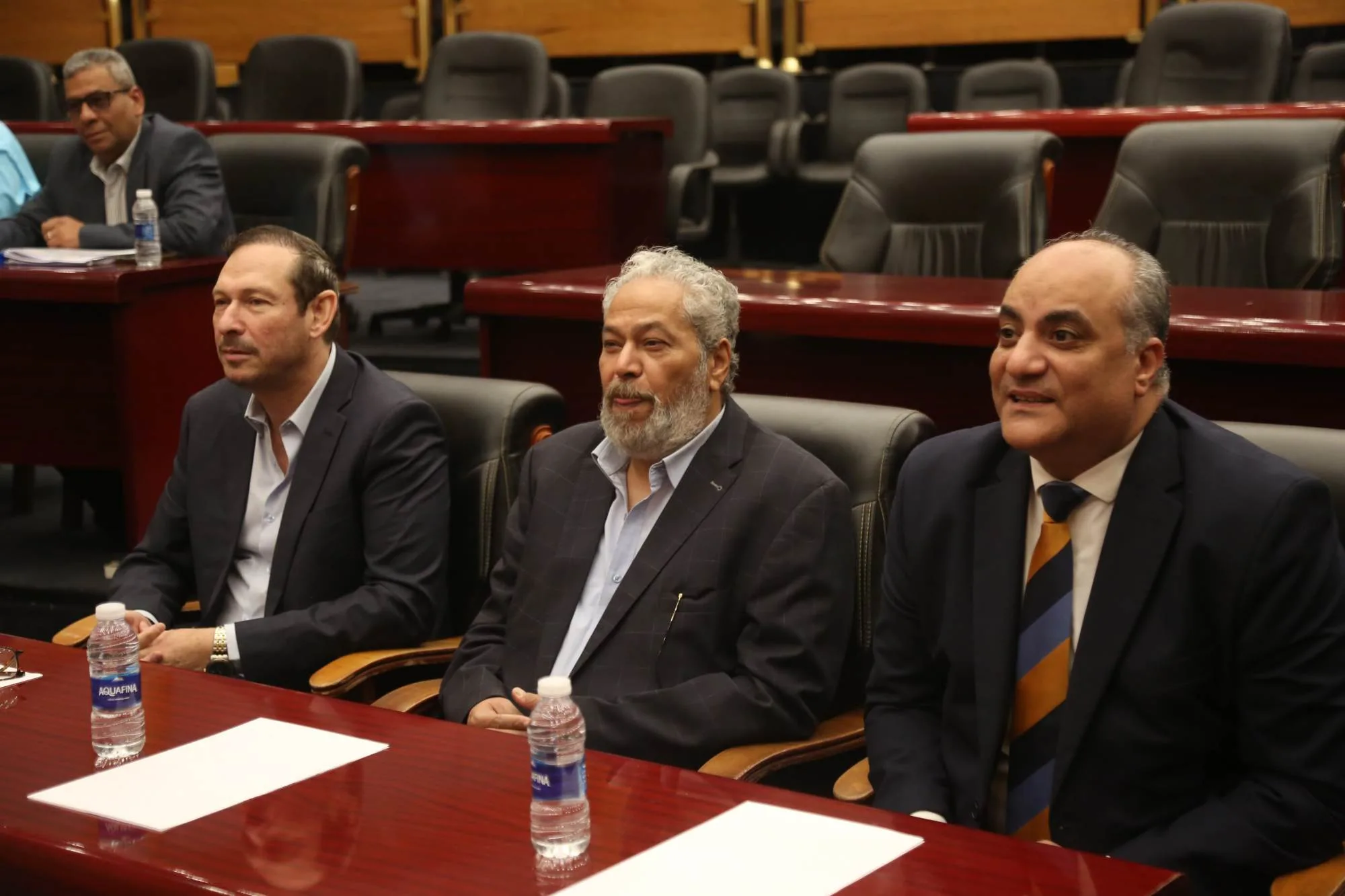 وزير الثقافة يجتمع بمجلس أكاديمية الفنون لمتابعة سير العمل وزير الثقافة يجتمع بمجلس أكاديمية الفنون لمتابعة سير العمل