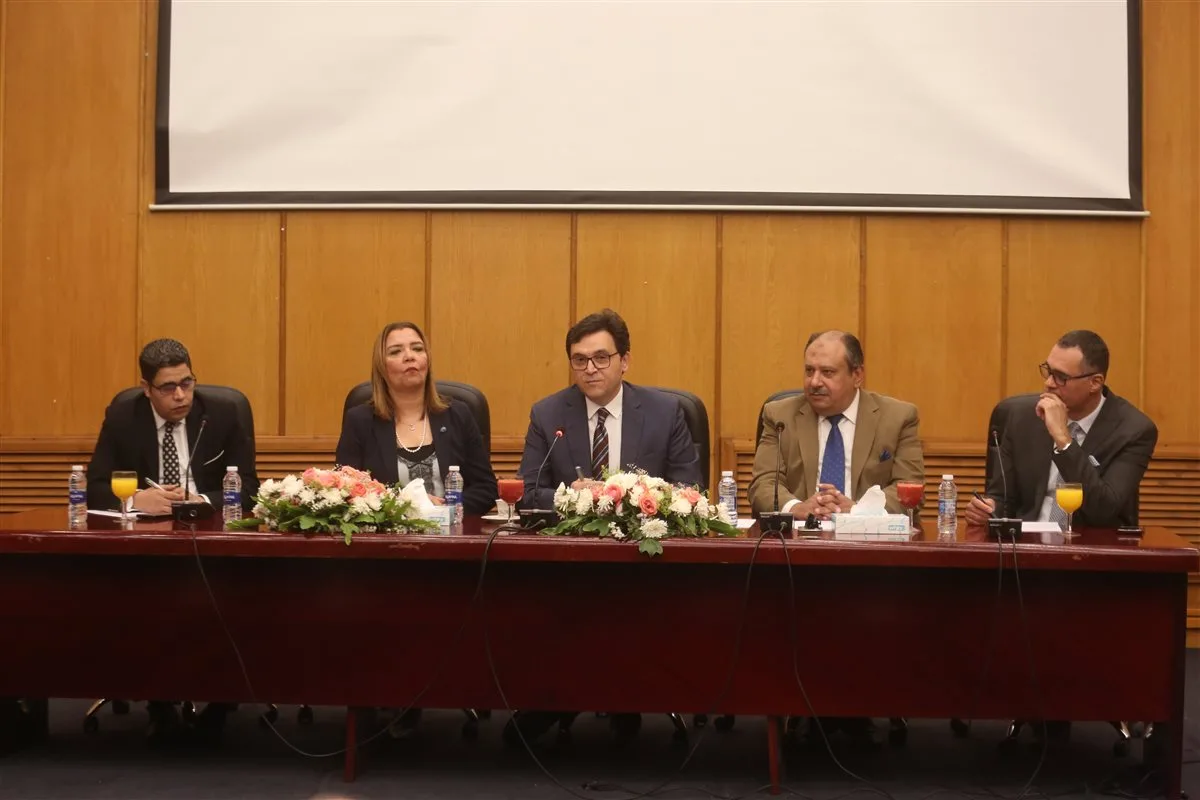 وزير الثقافة يجتمع بمجلس أكاديمية الفنون ويستعرض مشروع قرار بفتح باب الترشح لمنصب رئيس الأكاديمية وزير الثقافة يجتمع بمجلس أكاديمية الفنون ويستعرض مشروع قرار بفتح باب الترشح لمنصب رئيس الأكاديمية