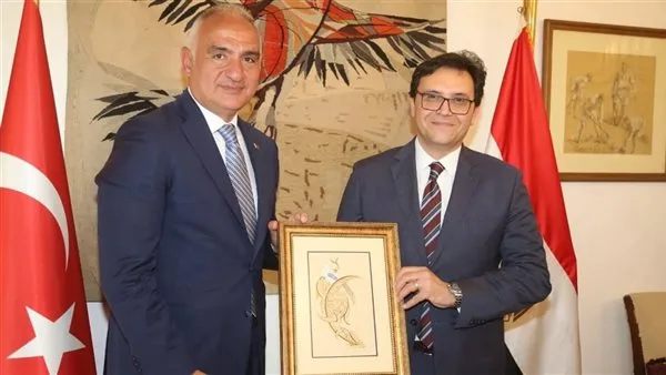 وزير الثقافة يستقبل نظيره التركي لبحث أطر التعاون وزير الثقافة يستقبل نظيره التركي لبحث أطر التعاون