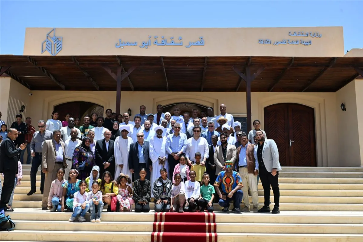 وزير الثقافة يطالب بزيادة الفعاليات الثقافية لأهالي المناطق الحدودية
