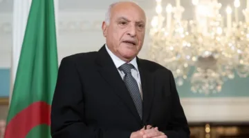 وزير الخارجية الجزائري يتلقى اتصالًا هاتفيًا من نظيره الباكستاني