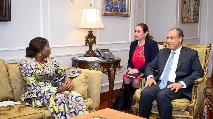 وزير الخارجية: تشكيل مجموعة الصداقة البرلمانية المصرية-الإيفورية لتعزيز التعاون البرلماني بين البلدين وزير الخارجية: تشكيل مجموعة الصداقة البرلمانية المصرية-الإيفورية لتعزيز التعاون البرلماني بين البلدين