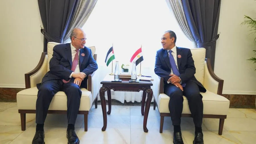 وزير الخارجية يؤكد إدانة مصر الحازمة لسياسة التجويع والعقاب الجماعي التي تتبعها إسرائيل. وزير الخارجية يؤكد إدانة مصر الحازمة لسياسة التجويع والعقاب الجماعي التي تتبعها إسرائيل.