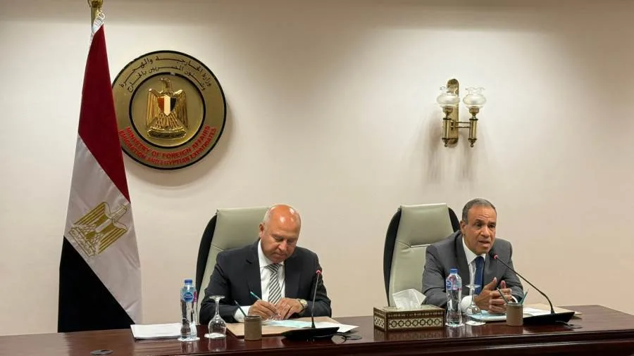 وزير الخارجية يبرز أهمية تعزيز الدبلوماسية الاقتصادية كأولوية رئيسية للوزارة وزير الخارجية يبرز أهمية تعزيز الدبلوماسية الاقتصادية كأولوية رئيسية للوزارة