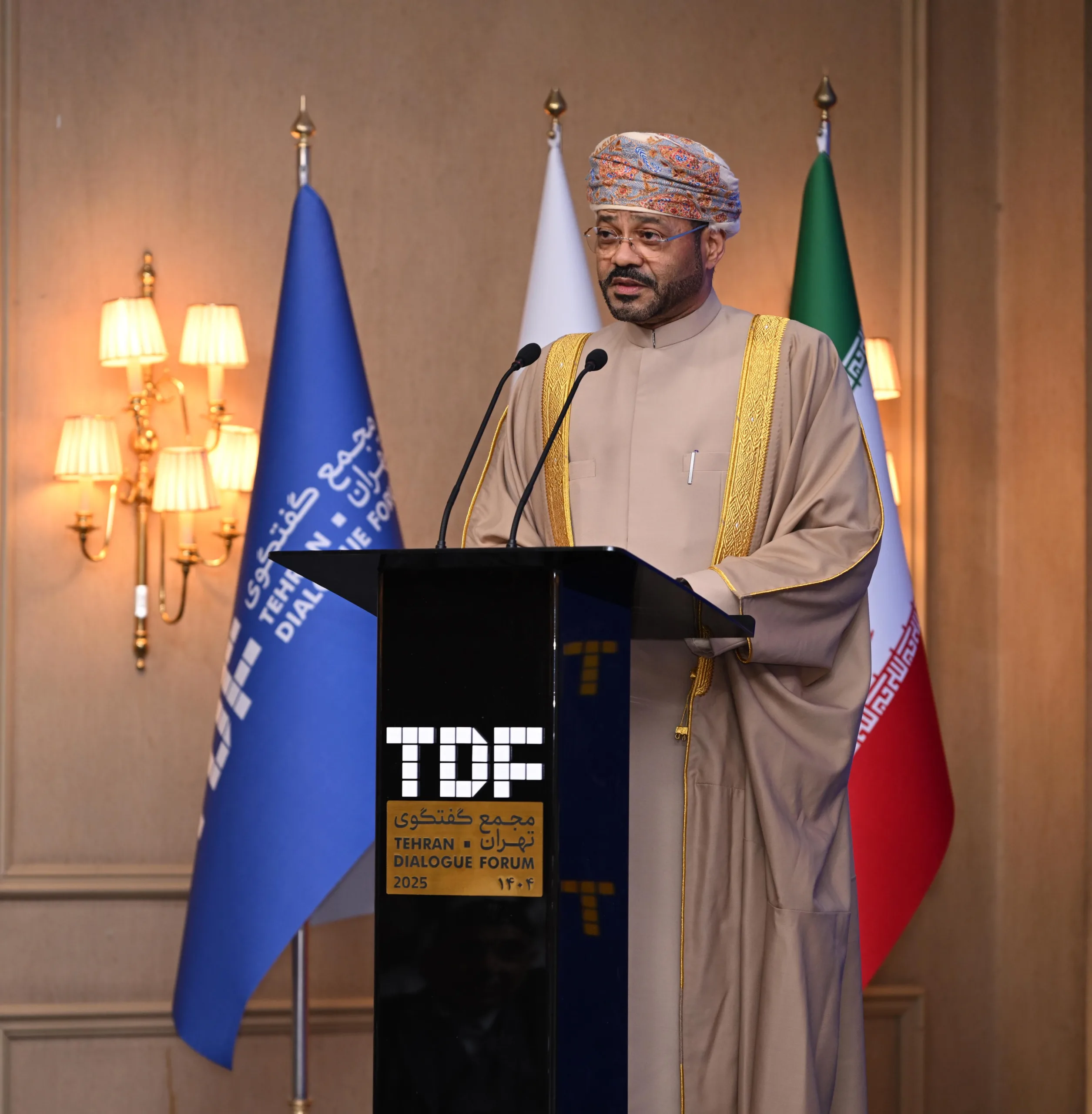 وزير الخارجية يبرز دور الحوار كوسيلة ضرورية للتصدي للتحديات وزير الخارجية يبرز دور الحوار كوسيلة ضرورية للتصدي للتحديات