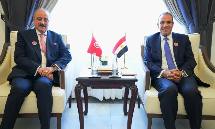 وزير الخارجية يُثني على تطور العلاقات بين مصر وتونس في الآونة الأخيرة.