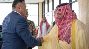 وزير الداخلية ورئيس «الأمن القومي الكازاخي» يناقشان سبل التعاون في المجال الأمني