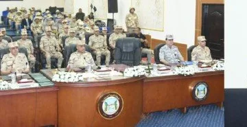 وزير الدفاع يطلع على مشروع مراكز القيادة العملياتية للمنطقة الغربية العسكرية