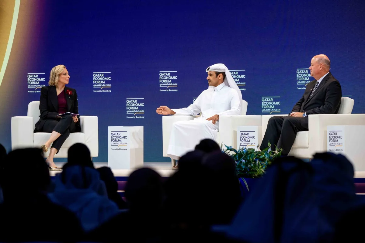 وزير الدولة للطاقة يشدد على أن السعر المناسب للنفط يضمن استمرارية الإنتاج ويؤمن احتياطيات إضافية.