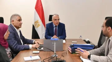 وزير الري يتابع مشروع المسار الناقل لمياه الصرف الزراعي بـ"الدلتا الجديدة"