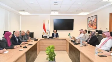 وزير الري يلتقي ممثلي شركة حلول التقنية والتطوير السعودية لبحث التنسيق المشترك