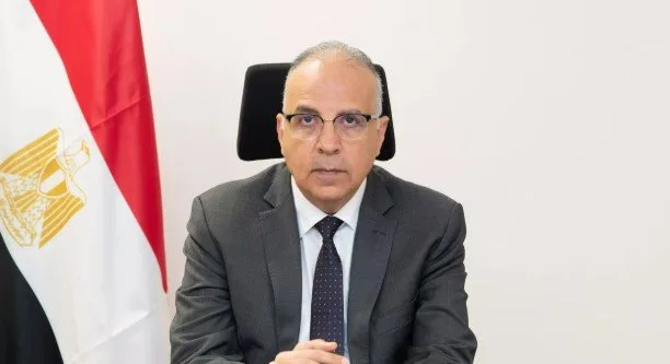 وزير الري يوجه بتنظيف المساقي لضمان وصول المياه إلى كل الأراضي في الدقهلية
