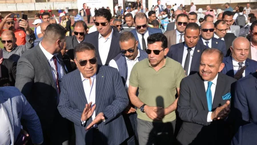 وزير الرياضة ومحافظ الدقهلية يطلقان المرحلة الأولى من إعادة تأهيل استاد المنصورة وزير الرياضة ومحافظ الدقهلية يطلقان المرحلة الأولى من إعادة تأهيل استاد المنصورة