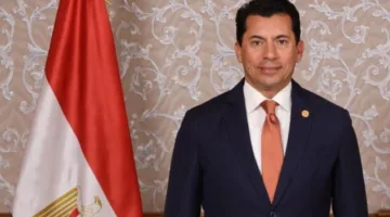 وزير الرياضة يهنئ عمرو حسين بفوزه برئاسة الاتحادين العربي والإفريقي لكرة السرعة