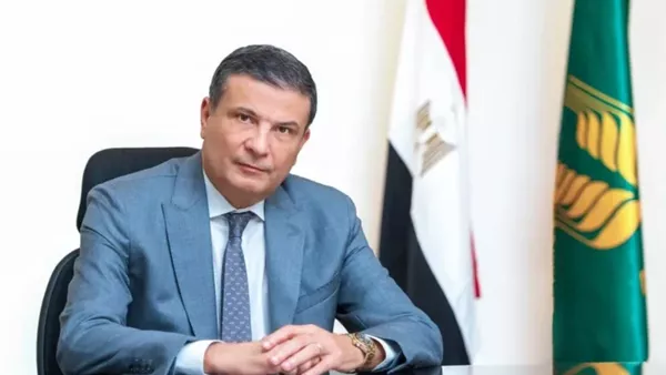وزير الزراعة يكلف محمد الخطيب بتسيير أعمال المدير التنفيذي للإصلاح الزراعي وزير الزراعة يكلف محمد الخطيب بتسيير أعمال المدير التنفيذي للإصلاح الزراعي