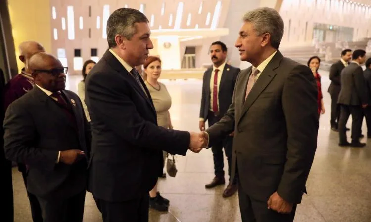 وزير السياحة يقيم "مأدبة عشاء" على شرف المشاركين في اجتماع منظمة "الثمانية" وزير السياحة يقيم "مأدبة عشاء" على شرف المشاركين في اجتماع منظمة "الثمانية"