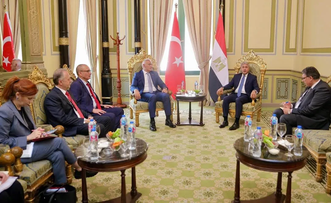 وزير السياحة يلتقي نظيره التركي لبحث سبل تعزيز التعاون المشترك بين البلدين وزير السياحة يلتقي نظيره التركي لبحث سبل تعزيز التعاون المشترك بين البلدين