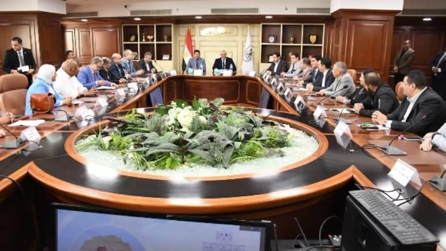 وزير الشباب من بني سويف: نتواصل مع النواب لتطوير المنشآت واكتشاف الأبطال وزير الشباب من بني سويف: نتواصل مع النواب لتطوير المنشآت واكتشاف الأبطال