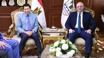 وزير الشباب والرياضة يصل محافظة بني سويف