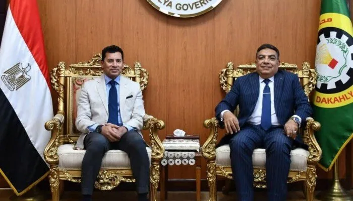 وزير الشباب يصل إلى الدقهلية لإطلاق مشاريع رياضية وتنموية وزير الشباب يصل إلى الدقهلية لإطلاق مشاريع رياضية وتنموية