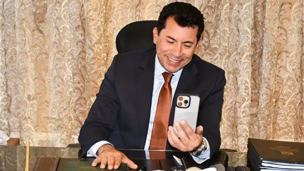 وزير الشباب يهنئ اتحاد السباحة بعد التتويج بكأس بطولة إفريقيا للناشئين وتفوقهم على 32 دولة وزير الشباب يهنئ اتحاد السباحة بعد التتويج بكأس بطولة إفريقيا للناشئين وتفوقهم على 32 دولة