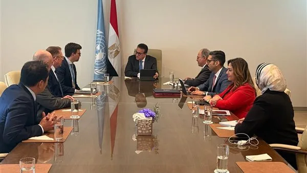 وزير الصحة يجتمع مع مدير شركة GE لتعزيز التعاون ودعم استراتيجيات التصنيع المحلي وزير الصحة يجتمع مع مدير شركة GE لتعزيز التعاون ودعم استراتيجيات التصنيع المحلي