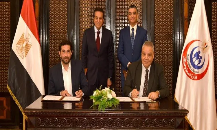 وزير الصحة يشهد توقيع بروتوكول بين هيئة الشراء الموحد ومعهد "جوستاف روسي" وزير الصحة يشهد توقيع بروتوكول بين هيئة الشراء الموحد ومعهد "جوستاف روسي"