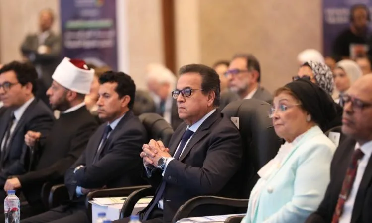 وزير الصحة يعلن عن الخطة الطارئة للسكان والتنمية وبرنامج مكافحة التقزم وزير الصحة يعلن عن الخطة الطارئة للسكان والتنمية وبرنامج مكافحة التقزم