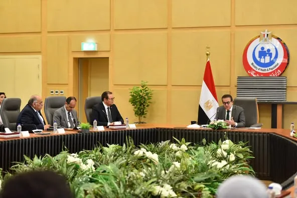 وزير الصحة يقود الاجتماع الأول للجنة العليا لتطوير استراتيجية وطنية شاملة لحماية المرضى. وزير الصحة يقود الاجتماع الأول للجنة العليا لتطوير استراتيجية وطنية شاملة لحماية المرضى.