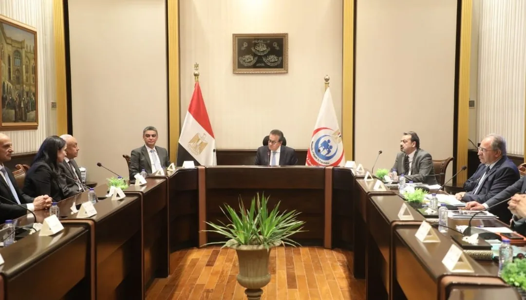 وزير الصحة يناقش مع شركة “سترايكر” تعزيز الشراكة في مجالات الذكاء الاصطناعي والجراحة الروبوتية وزير الصحة يناقش مع شركة “سترايكر” تعزيز الشراكة في مجالات الذكاء الاصطناعي والجراحة الروبوتية