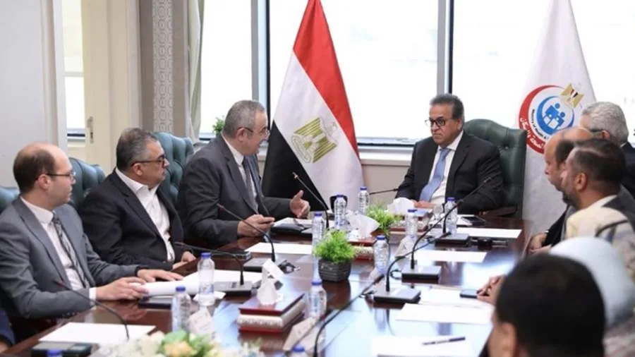 وزير الصحة يوجه بتعزيز برامج تدريب الأطباء المقيمين بهيئة المستشفيات التعليمية وزير الصحة يوجه بتعزيز برامج تدريب الأطباء المقيمين بهيئة المستشفيات التعليمية