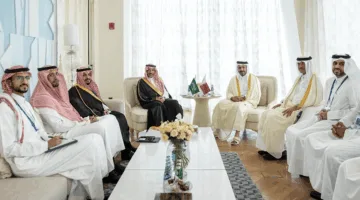 وزير الصناعة يبحث سبل تعزيز التعاون مع وزير الصناعة القطري