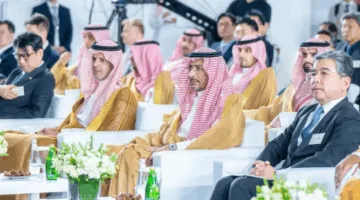 وزير الصناعة يعلن: المملكة تواصل خطواتها نحو توطين صناعة السيارات وتعزيز مكانتها في مجال إعادة التصدير.