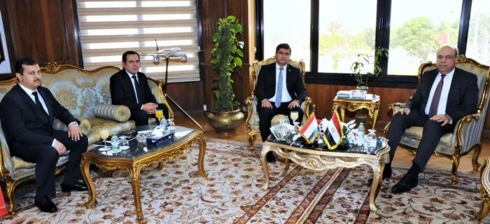 وزير الطيران المدني يبحث مع سفير طاجيكستان فرص التوسع في الربط الجوي بين البلدين وزير الطيران المدني يبحث مع سفير طاجيكستان فرص التوسع في الربط الجوي بين البلدين