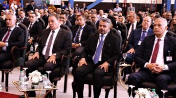 وزير الطيران المدني يكرم عدد من النماذج المتميزة بقطاع الطيران (صور)