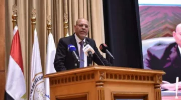 وزير العمل ومحافظ دمياط يطلقان معرض توظيف يوفر 1100 فرصة عمل للشباب