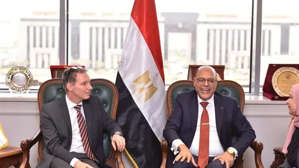 وزير العمل: نواصل تعزيز مهارات العمال لتقديم خدمة لائقة للمواطنين وزير العمل: نواصل تعزيز مهارات العمال لتقديم خدمة لائقة للمواطنين