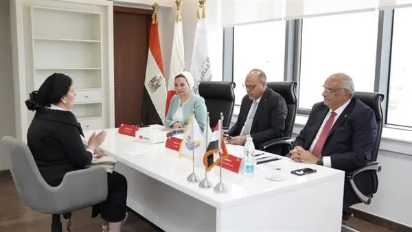 وزير العمل يشارك في المقابلات الشخصية لبرنامج “تمكين المرأة للقيادة التنفيذية” وزير العمل يشارك في المقابلات الشخصية لبرنامج “تمكين المرأة للقيادة التنفيذية”