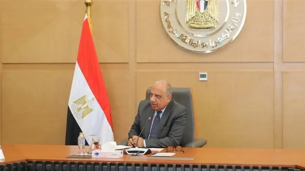وزير الكهرباء: إتمام جميع أعمال الصيانة لضمان استعداد الوحدات الكهربائية خلال فصل الصيف. وزير الكهرباء: إتمام جميع أعمال الصيانة لضمان استعداد الوحدات الكهربائية خلال فصل الصيف.
